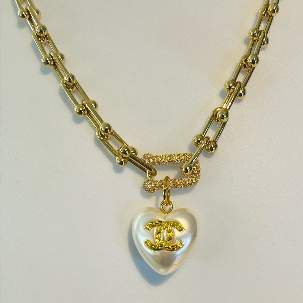 Gold Heart Pendant Necklace